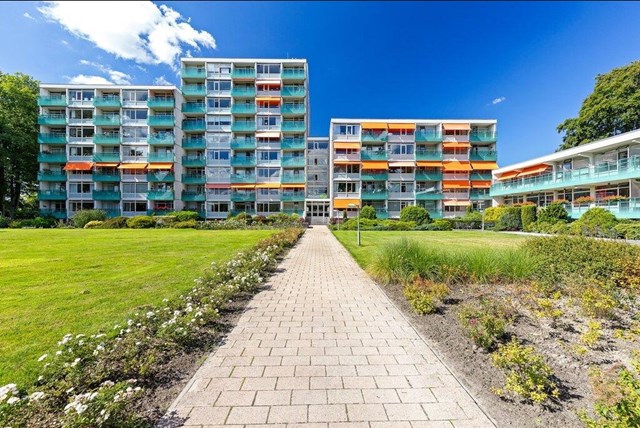 Foto 1: Paterswolde - Hoofdweg - Foto 1