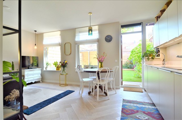 Foto 2: Amsterdam - Van der Pekstraat - Foto 2