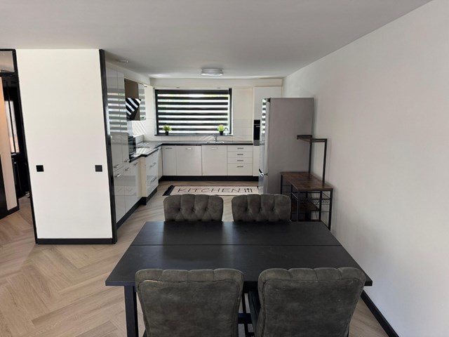 Foto 6: Almere - A Roland Holststraat - Foto 6