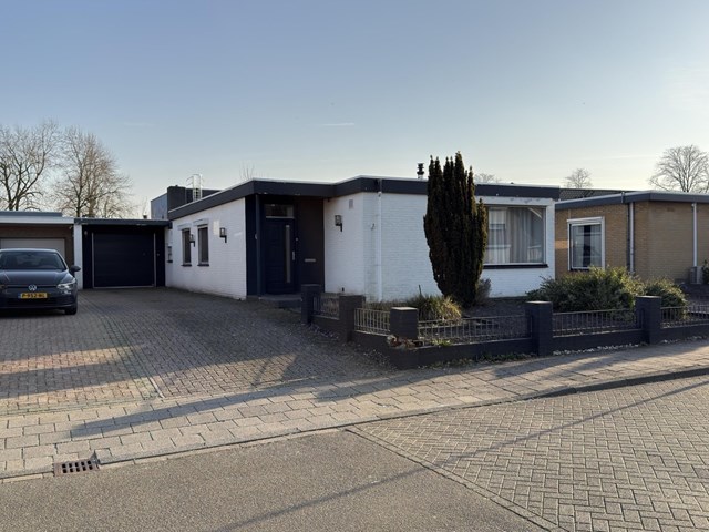 Foto 1: Ysselsteyn - Van Beurdenweg - Foto 1