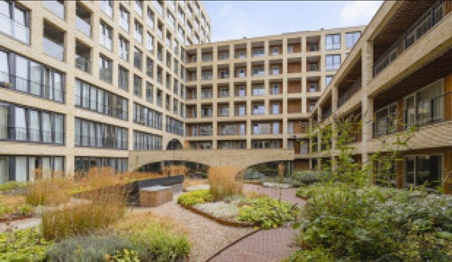 Foto 1: Amsterdam - Rijnlandlaan - Foto 1