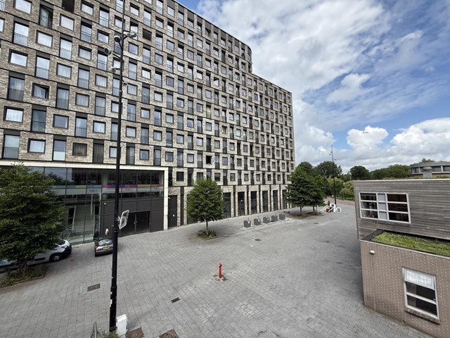 Foto 2: Amsterdam - Elizabeth Cady Stantonplein - Foto 2