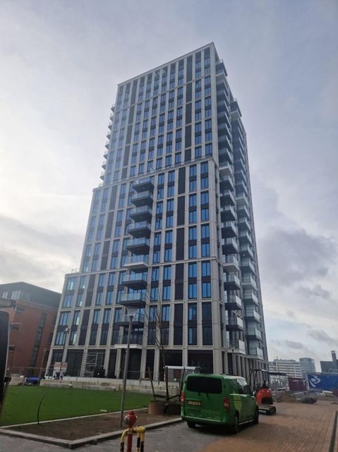 Foto 2: Den Haag - Maanplein - Foto 2