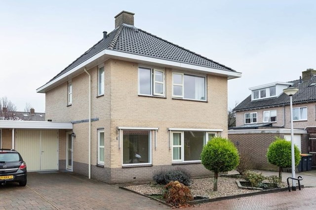 Foto 1: Tubbergen - dokter Eshuisstraat - Foto 1