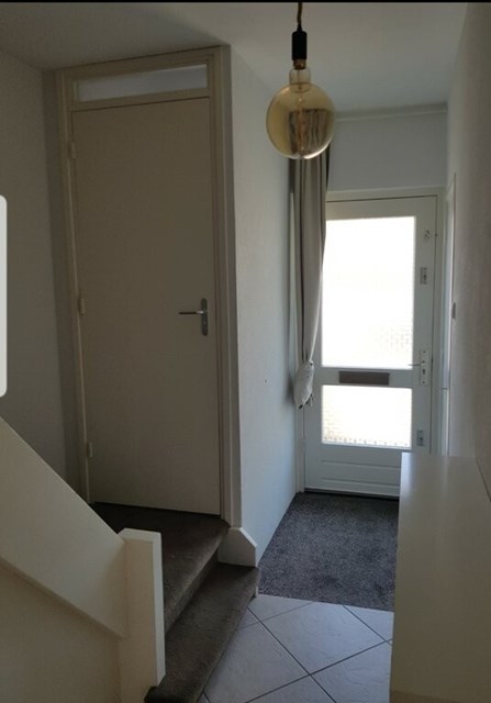 Foto 3: Nieuwegein - Van Halllaan - Foto 3