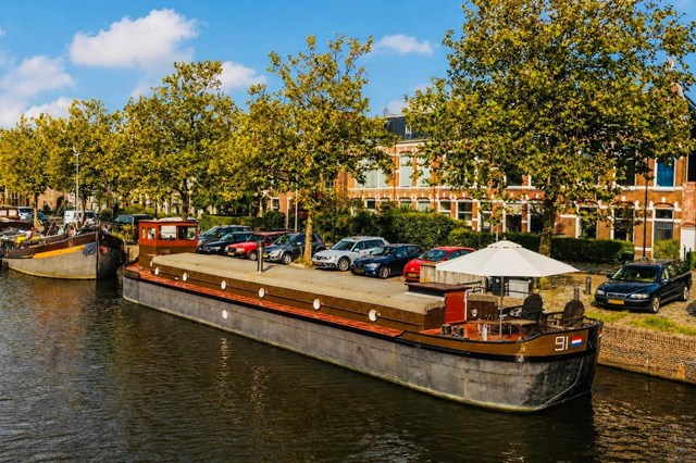 Foto 1: Leeuwarden - Emmakade - Foto 1