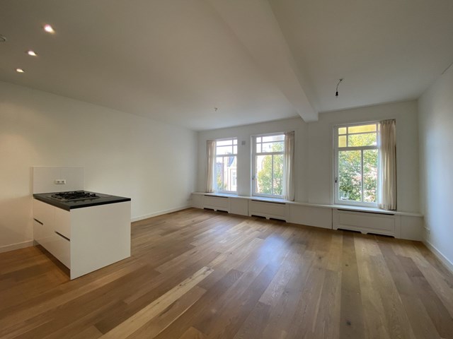 Foto 3: Amsterdam - Johannes Verhulststraat - Foto 3