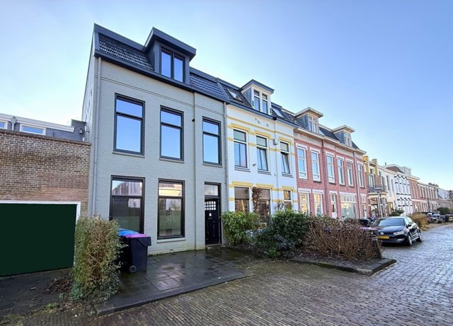 Foto 1: Leeuwarden - Cornelis Frederiksstraat - Foto 1