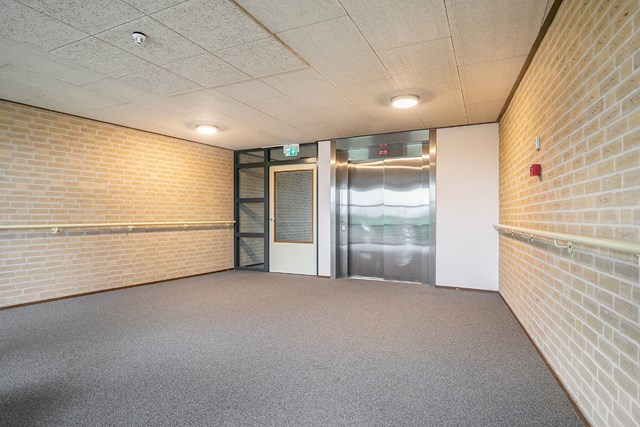 Foto 4: Roosendaal - Van Leeuwenhoeklaan - Foto 4