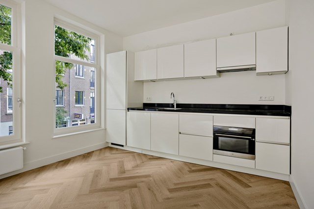 Foto 6: Amsterdam - Tweede Sweelinckstraat - Foto 6