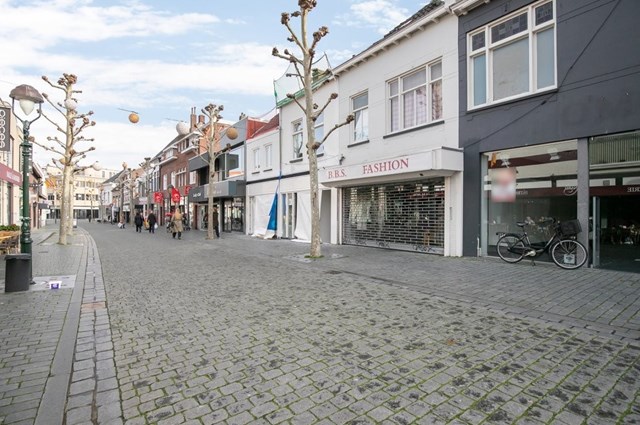 Foto 2: Bergen op Zoom - Sint Josephstraat - Foto 2