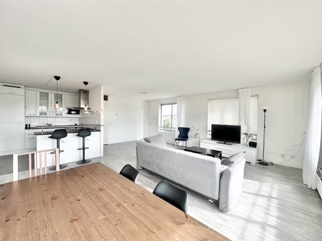 Foto 6: Amsterdam - Emmeline Pankhurststraat - Foto 6