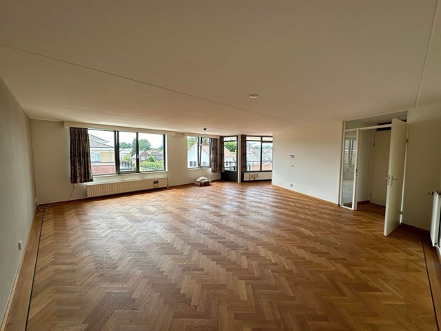 Foto 1: Waalre - Dorpsstraat - Foto 1