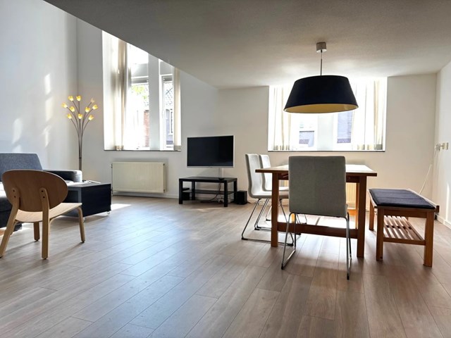 Foto 2: Delft - Raam - Foto 2