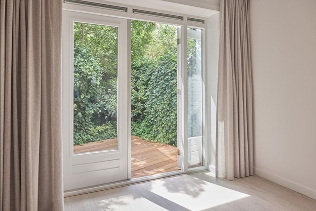 Foto 4: Amsterdam - Meeuwenlaan - Foto 4