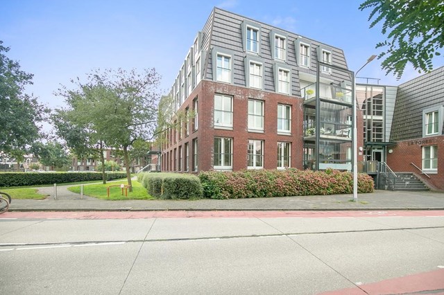 Foto 1: Amstelveen - Legmeerdijk - Foto 1