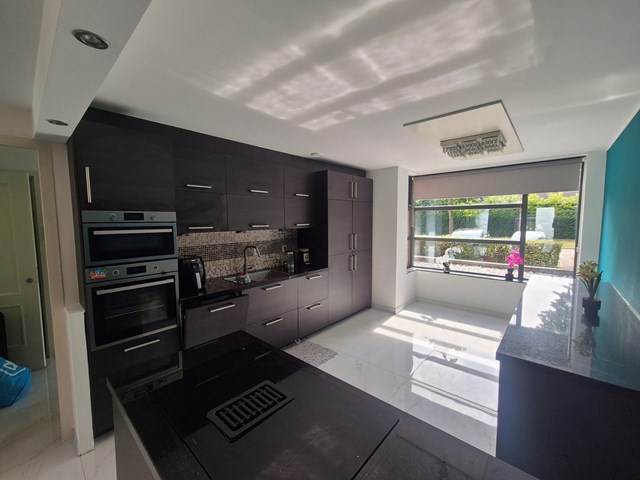 Foto 2: Almere - Picassoweg - Foto 2