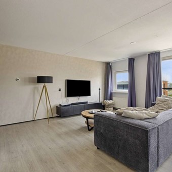 Heerhugowaard, Stationsplein, portiekflat - foto 2