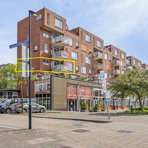 Heerhugowaard, Stationsplein, portiekflat - foto 1