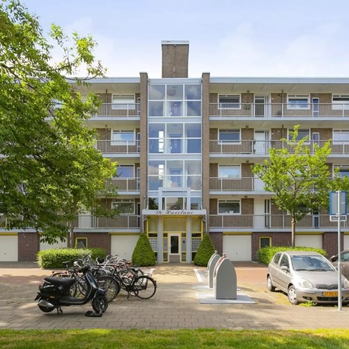 Amstelveen, Hazelaarlaan, galerijflat - foto 1