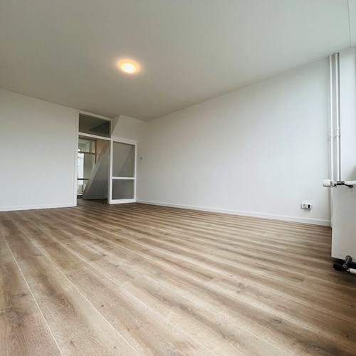 Den Haag, Stokroosstraat, 3-kamer appartement - foto 1